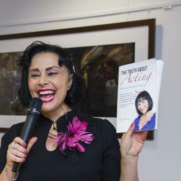 online courses coaching, empowering women public speaking presentation